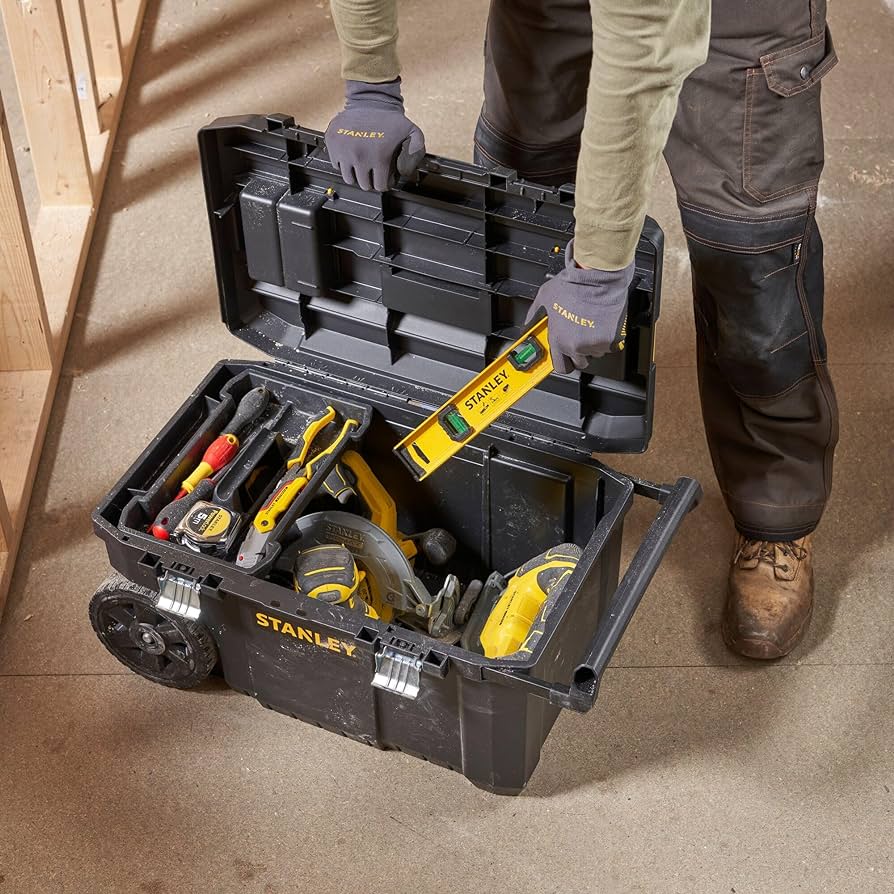 Stanley STST1-80150 Essential Tool Chest with Metal Latches, 50 Litres